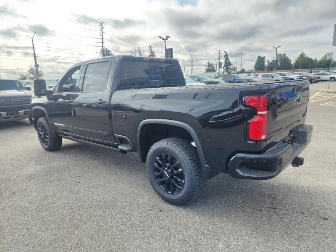 2025 Chevrolet Silverado 3500HD High Country Photo