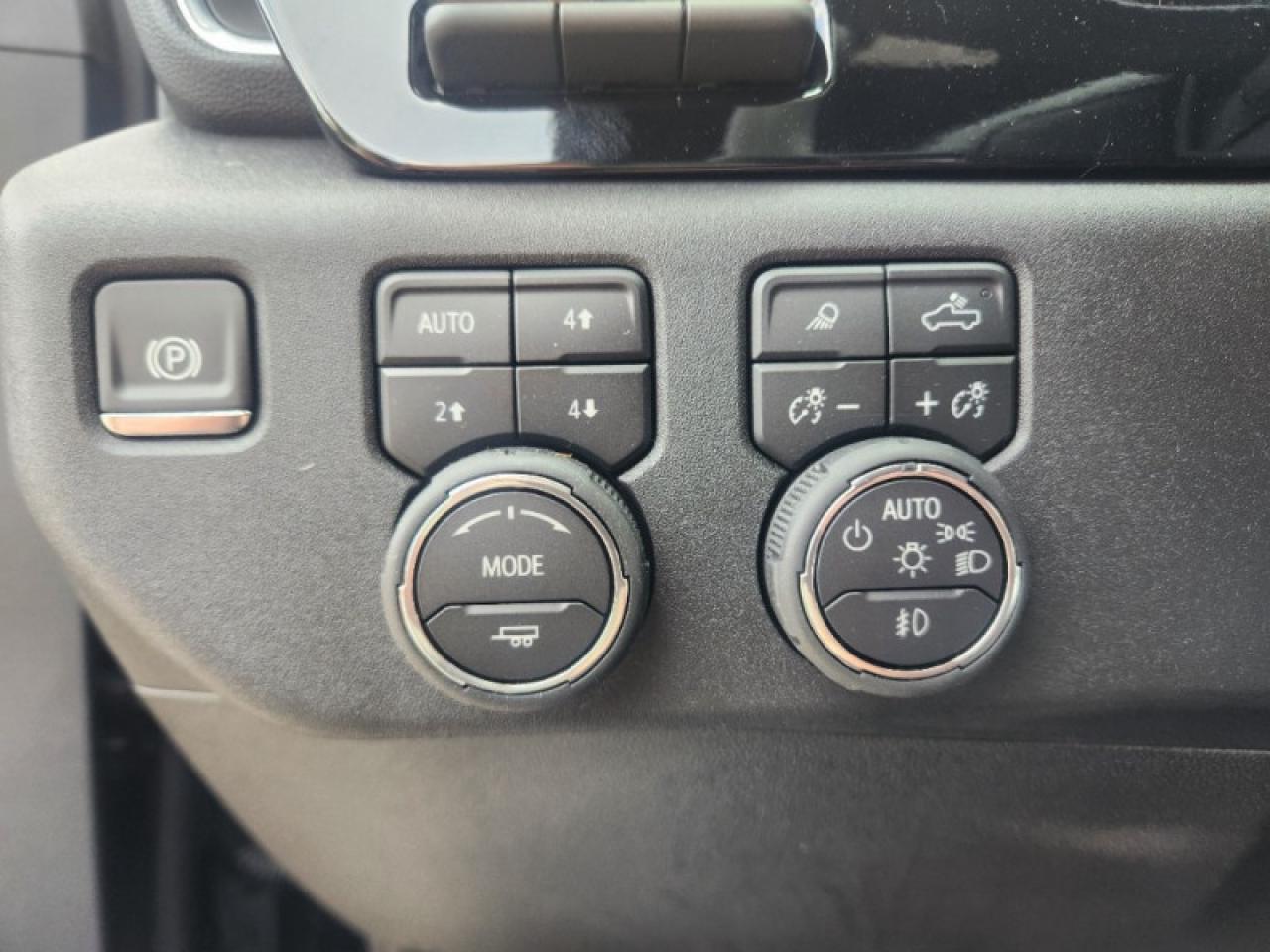 2025 Chevrolet Silverado 3500HD High Country Photo