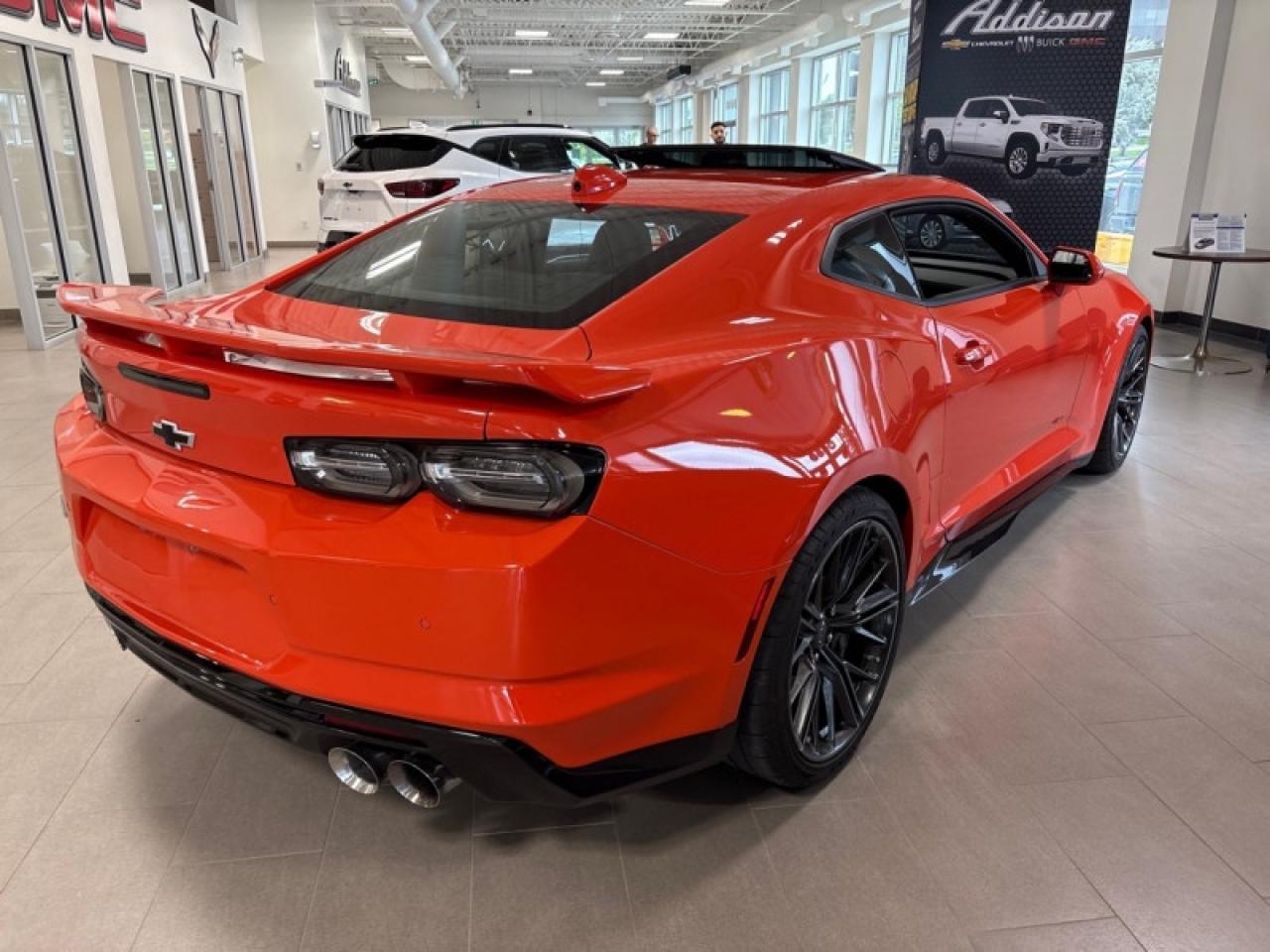 2020 Chevrolet Camaro ZL1  SUNROOF| CARBON HOOD|650HP Photo