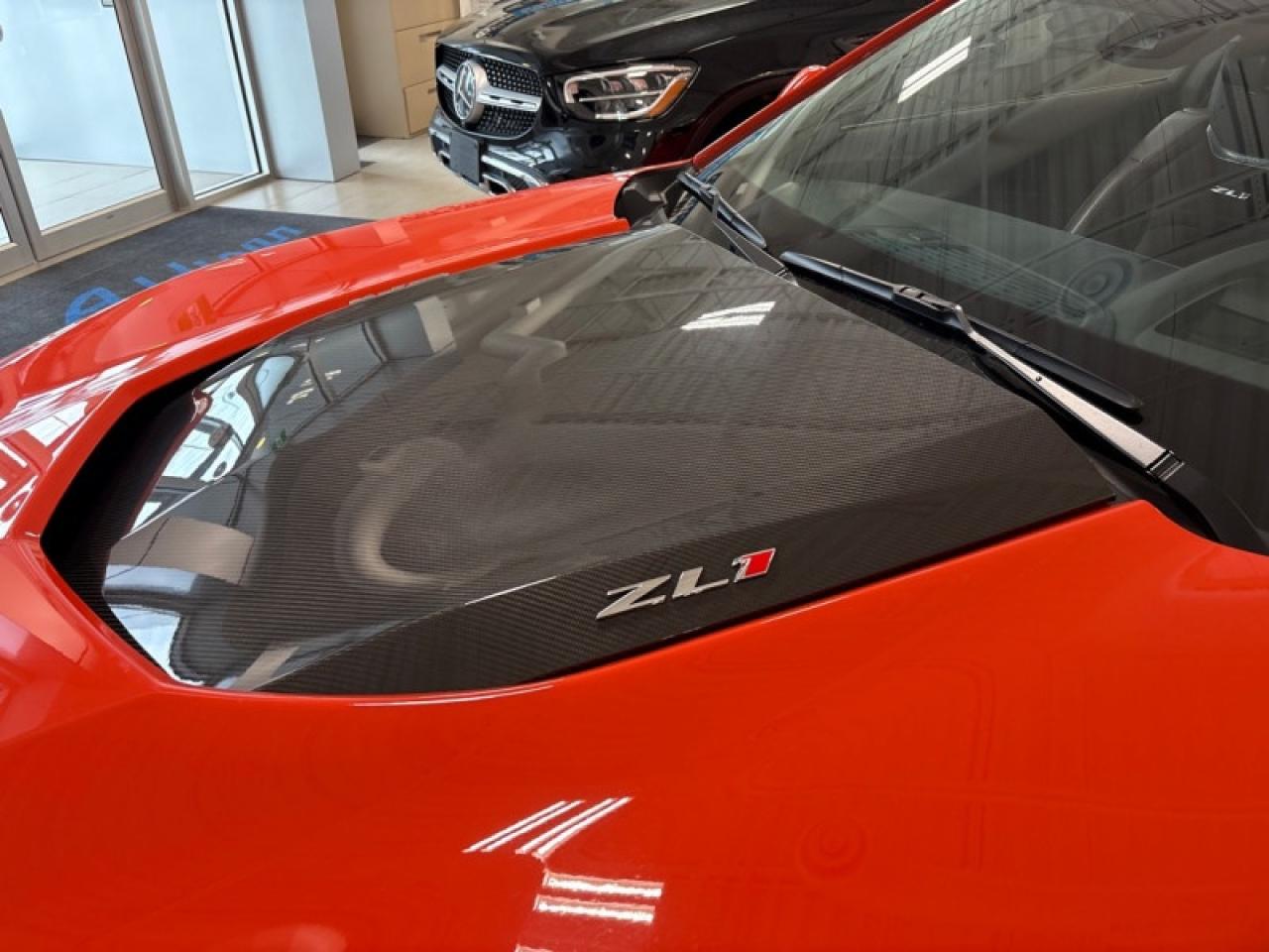 2020 Chevrolet Camaro ZL1  SUNROOF| CARBON HOOD|650HP Photo