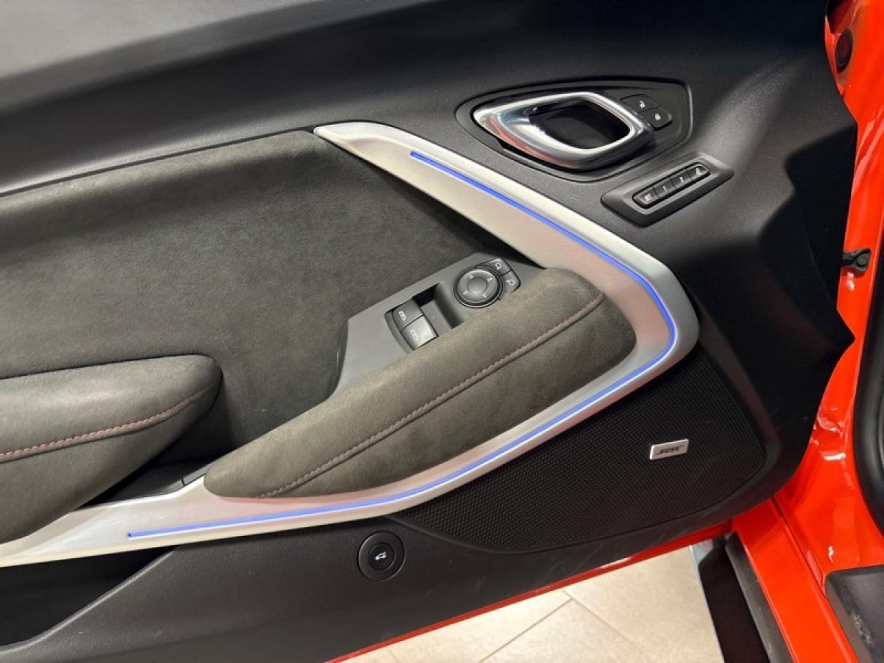 2020 Chevrolet Camaro ZL1  SUNROOF| CARBON HOOD|650HP Photo