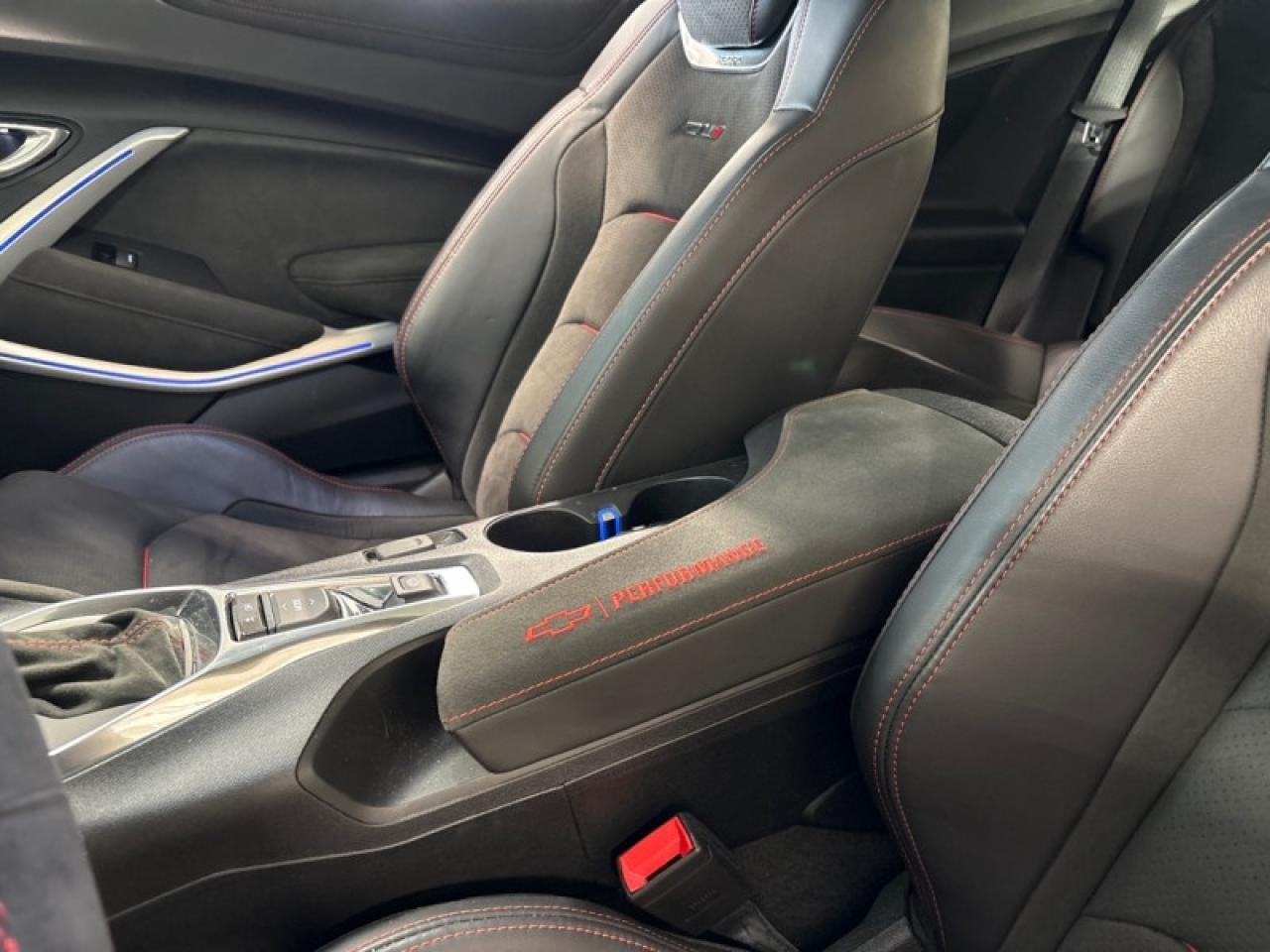 2020 Chevrolet Camaro ZL1  SUNROOF| CARBON HOOD|650HP Photo