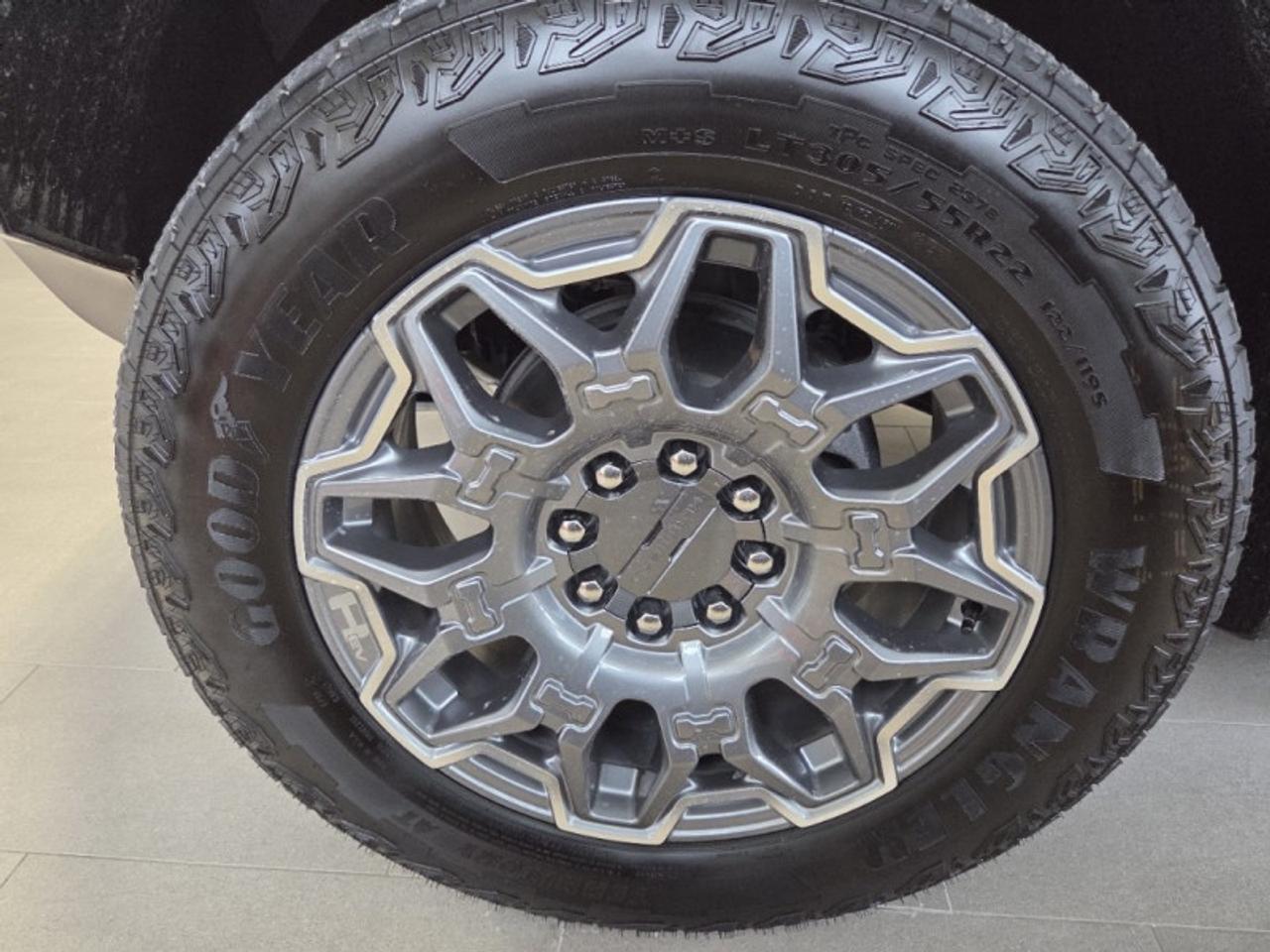2026 GMC HUMMER EV SUV 3X  - Infinity Roof -  Power Hood Photo