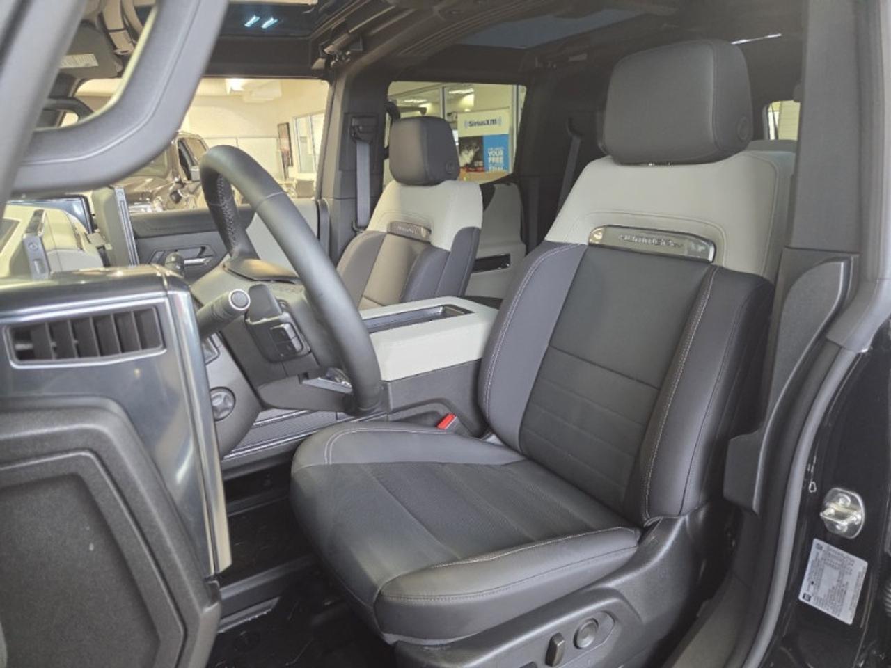 2026 GMC HUMMER EV SUV 3X  - Infinity Roof -  Power Hood Photo