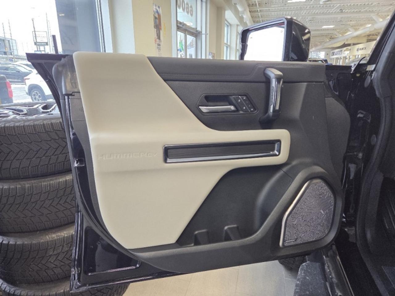2026 GMC HUMMER EV SUV 3X  - Infinity Roof -  Power Hood Photo