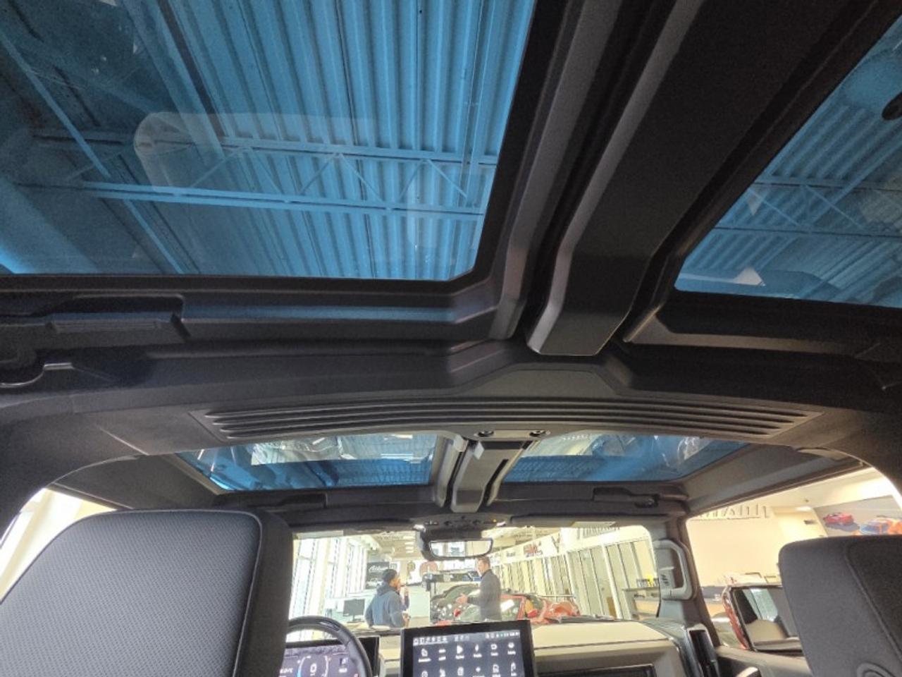 2026 GMC HUMMER EV SUV 3X  - Infinity Roof -  Power Hood Photo