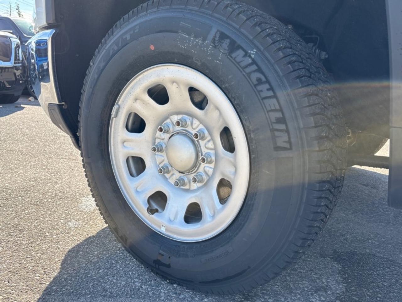 2024 Chevrolet Silverado 3500HD Work Truck  - Apple CarPlay Photo