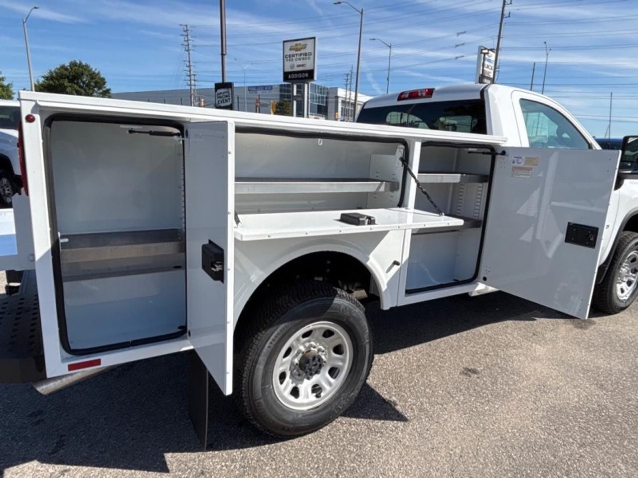 2024 Chevrolet Silverado 3500HD Work Truck  - Apple CarPlay Photo4