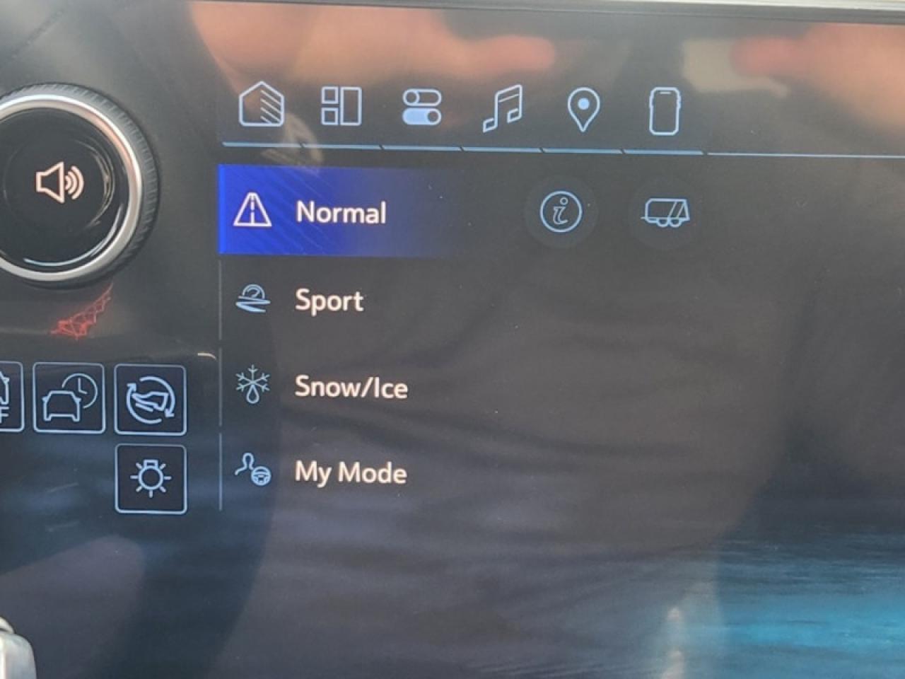 2026 Chevrolet Equinox EV RS  - Cooled Seats -  Power Liftgate Photo