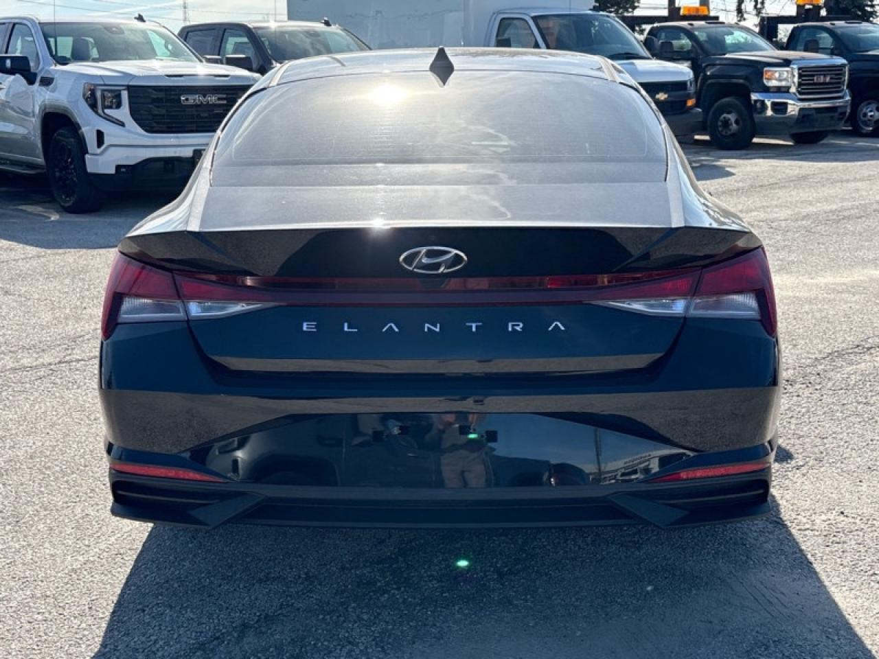 2023 Hyundai Elantra Essential  HEATED SEATS|REAR CAM Photo4