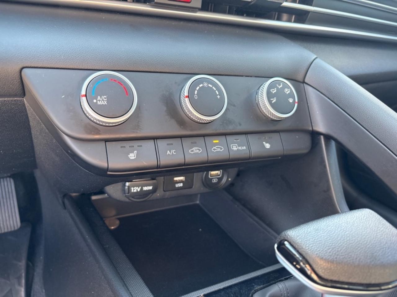 2023 Hyundai Elantra Essential  HEATED SEATS|REAR CAM Photo