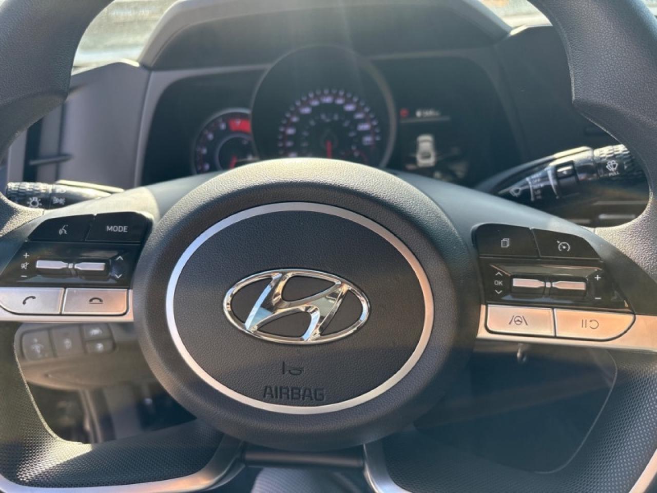 2023 Hyundai Elantra Essential  HEATED SEATS|REAR CAM Photo