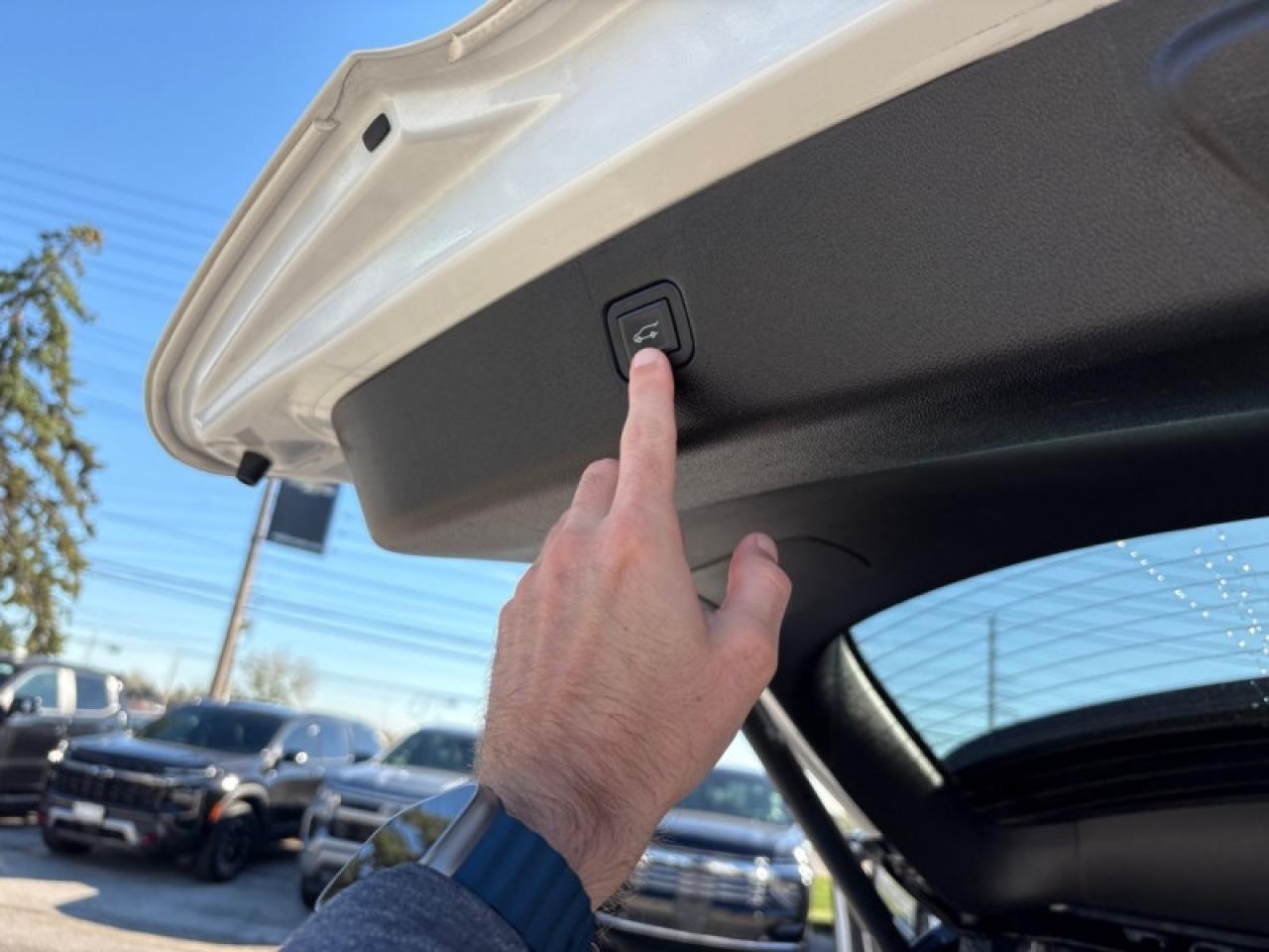 2022 Chevrolet Blazer RS  PANO SUNROOF|LEATHER Photo