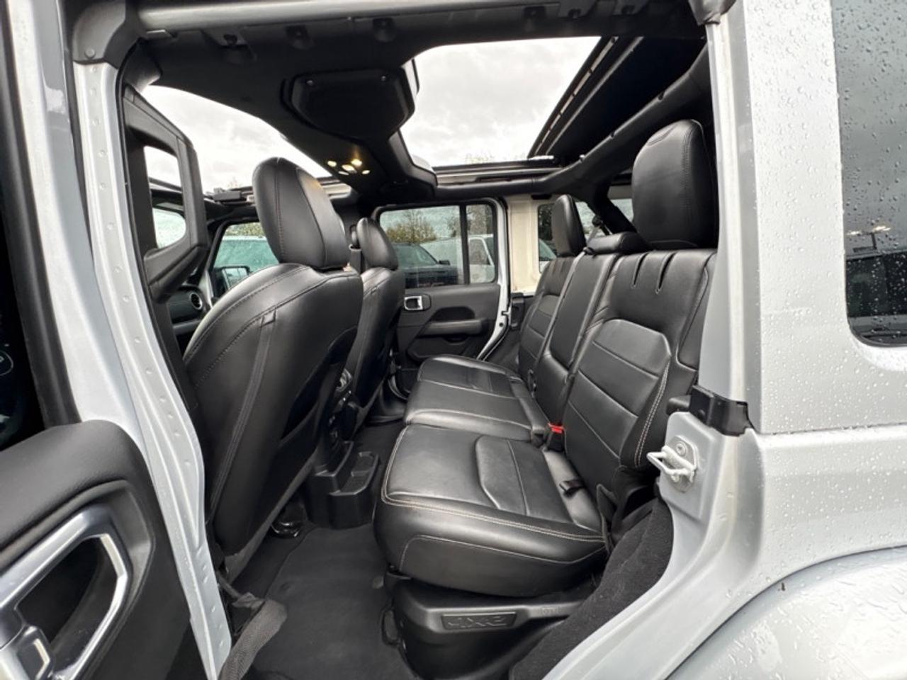 2023 Jeep Wrangler 4xe Unlimited Sahara  4XE|LEATHER |COLD PKG Photo