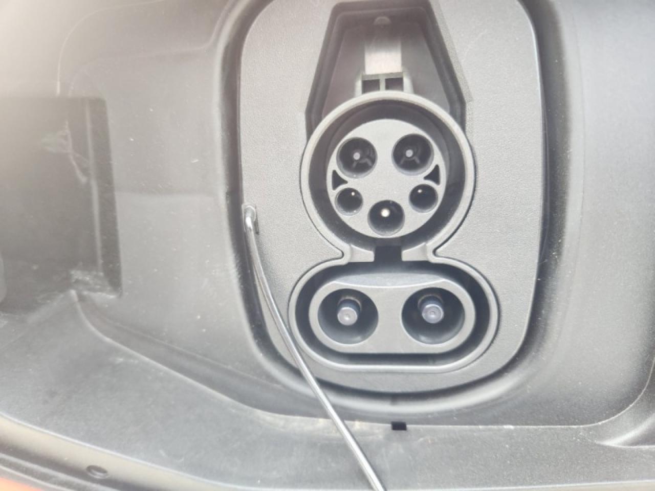 2025 Chevrolet Equinox EV RS  - Cooled Seats -  Power Liftgate Photo