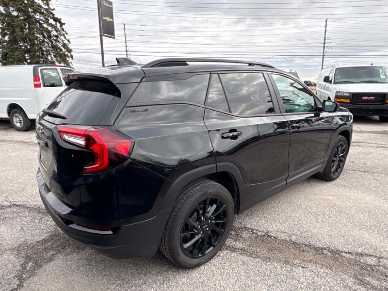 2024 GMC Terrain SLE  ELEVATION PKG Photo