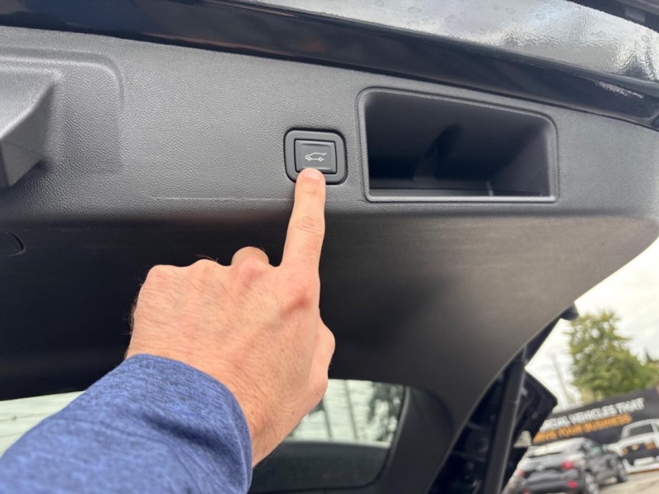 2024 GMC Terrain SLE  ELEVATION PKG Photo