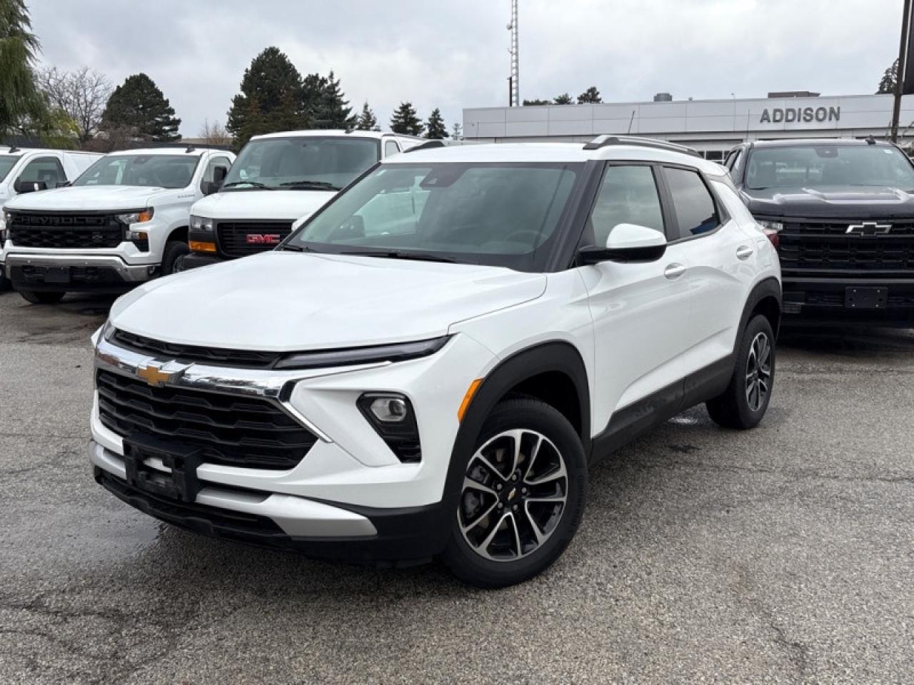 2024 Chevrolet TrailBlazer LT AWD  HEATED SEATS| LOW KM! Photo0