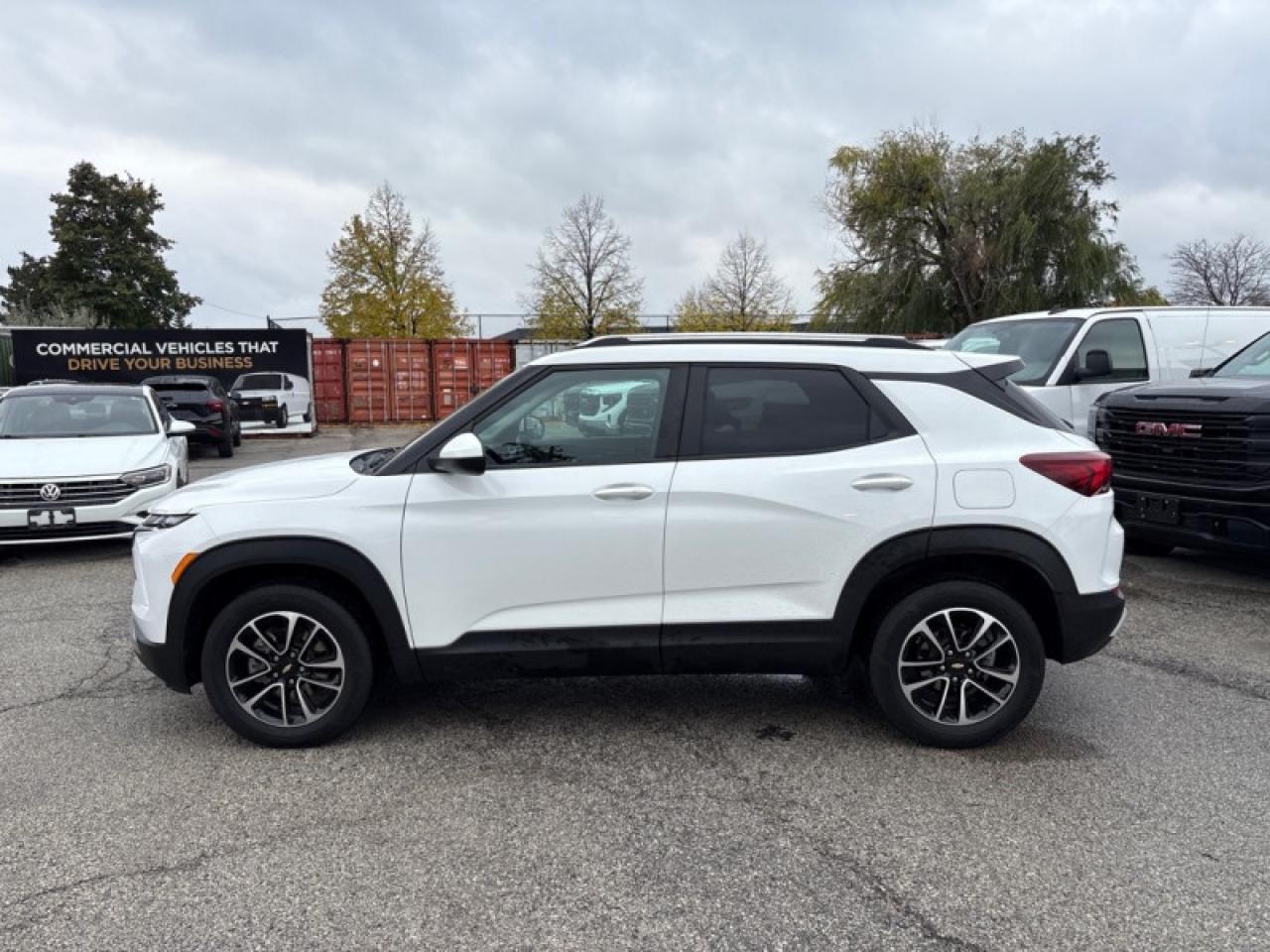 2024 Chevrolet TrailBlazer LT AWD  HEATED SEATS| LOW KM! Photo3