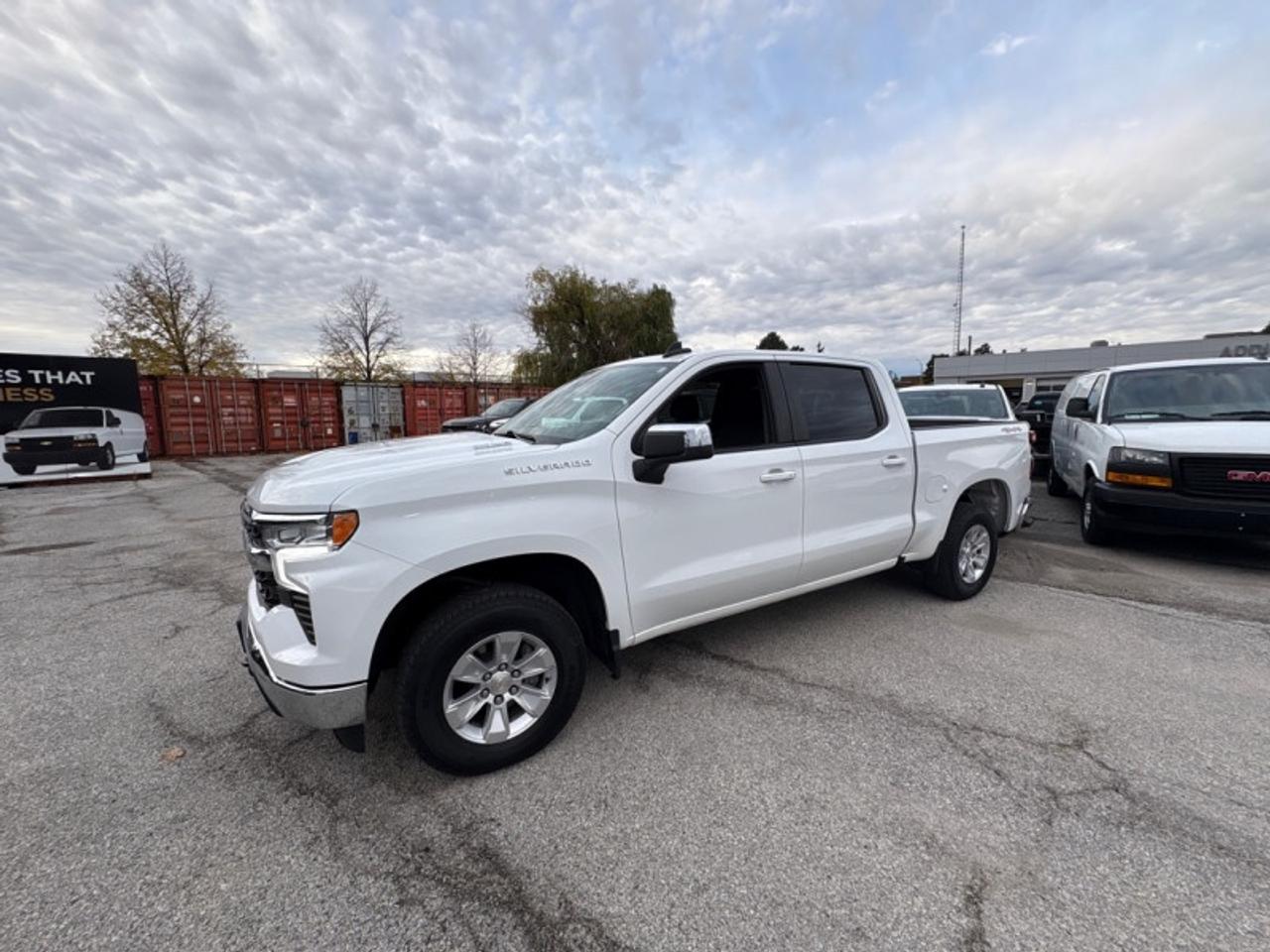 2023 Chevrolet Silverado 1500 LT  3.0L DURAMAX DIESEL Photo2