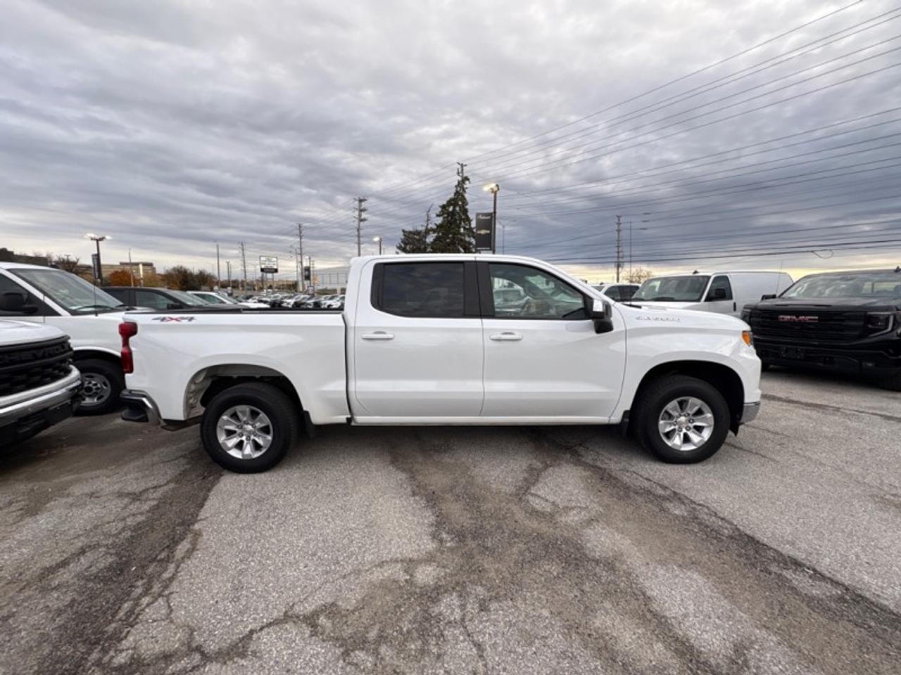 2023 Chevrolet Silverado 1500 LT  3.0L DURAMAX DIESEL Photo