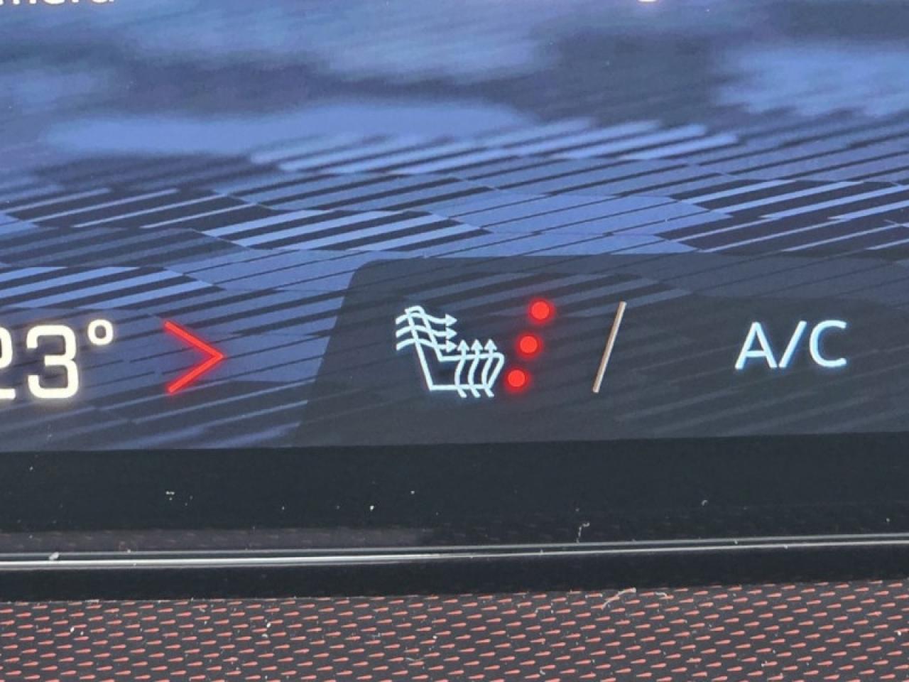 2026 Chevrolet Traverse Z71  -  Heated Seats Photo