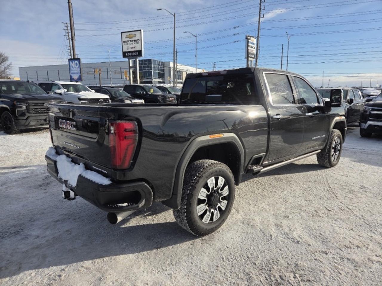 2026 GMC Sierra 2500 HD Denali Photo3