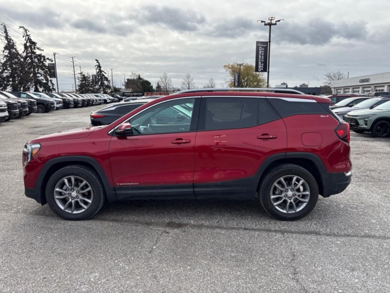 2022 GMC Terrain SLT  LOW KM|PANO ROOF| Photo3
