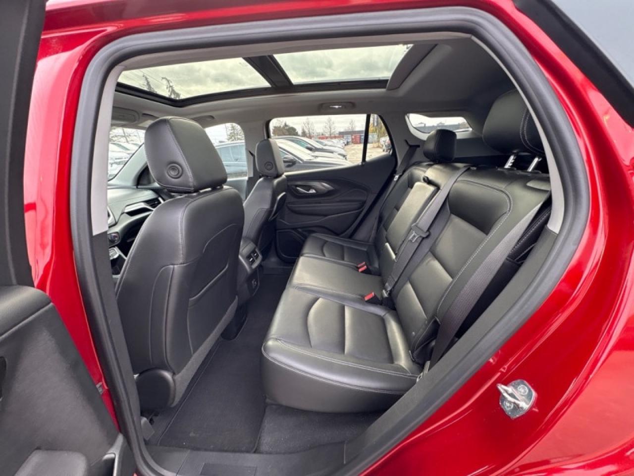 2022 GMC Terrain SLT  LOW KM|PANO ROOF| Photo