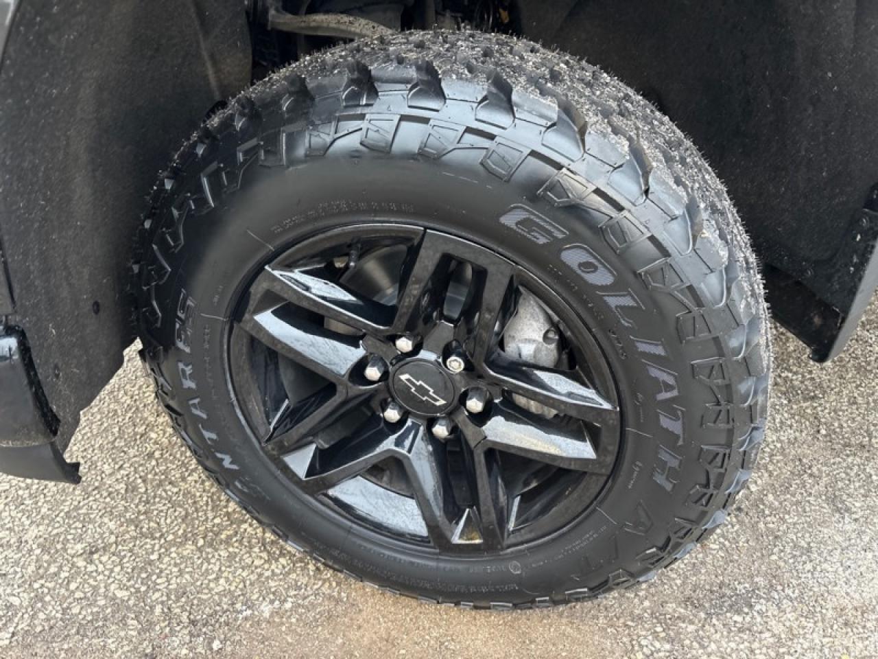 2022 Chevrolet Silverado 1500 LTD Custom Trail Boss  1 OWNER! Photo