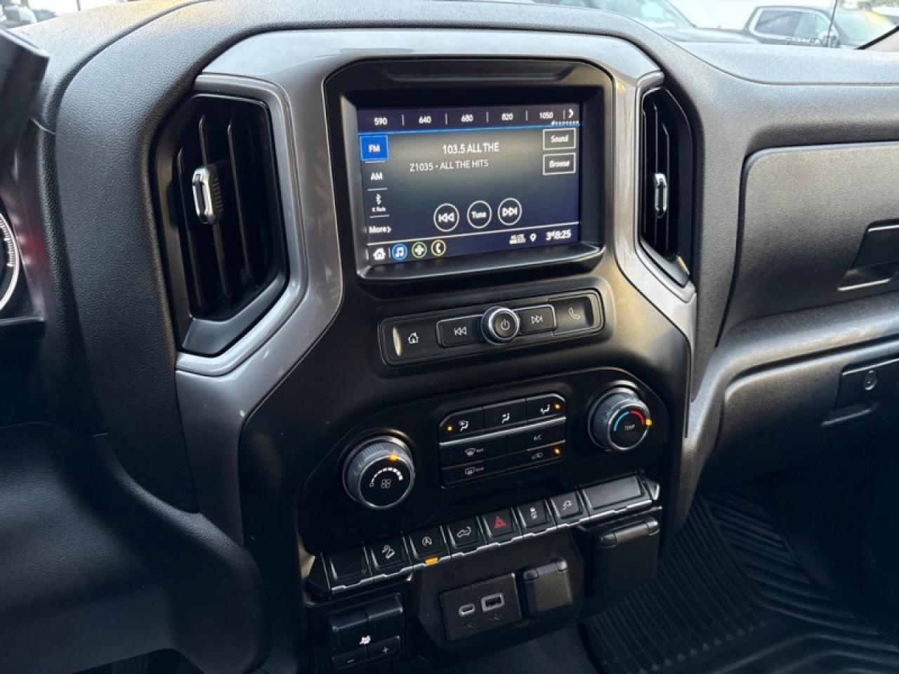 2022 Chevrolet Silverado 1500 LTD Custom Trail Boss  1 OWNER! Photo