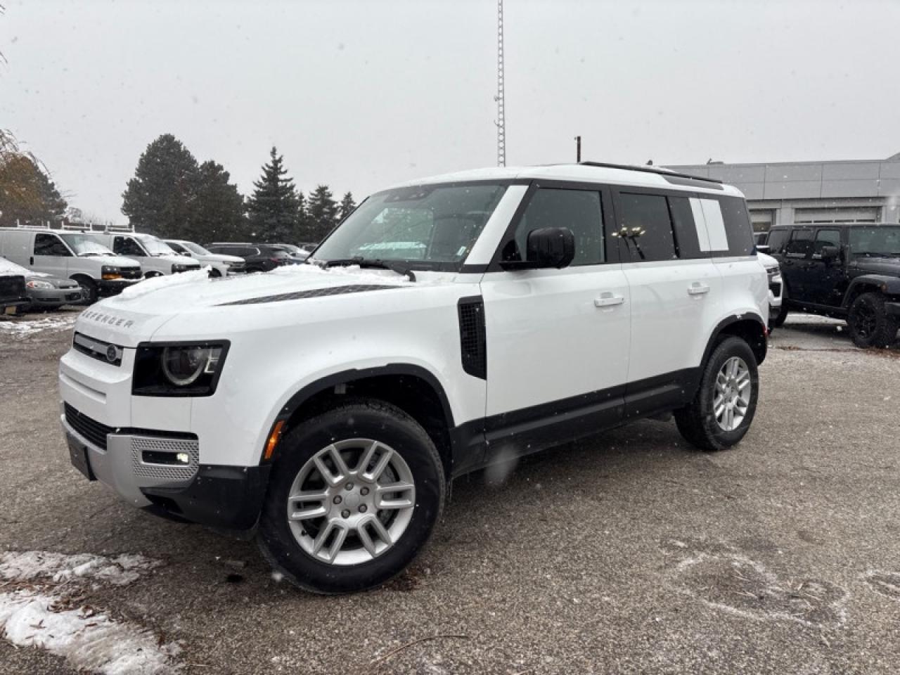 2025 Land Rover Defender 110 P300 S  PANO ROOF|MERIDIAN SOUND| 3D CAMERA Photo