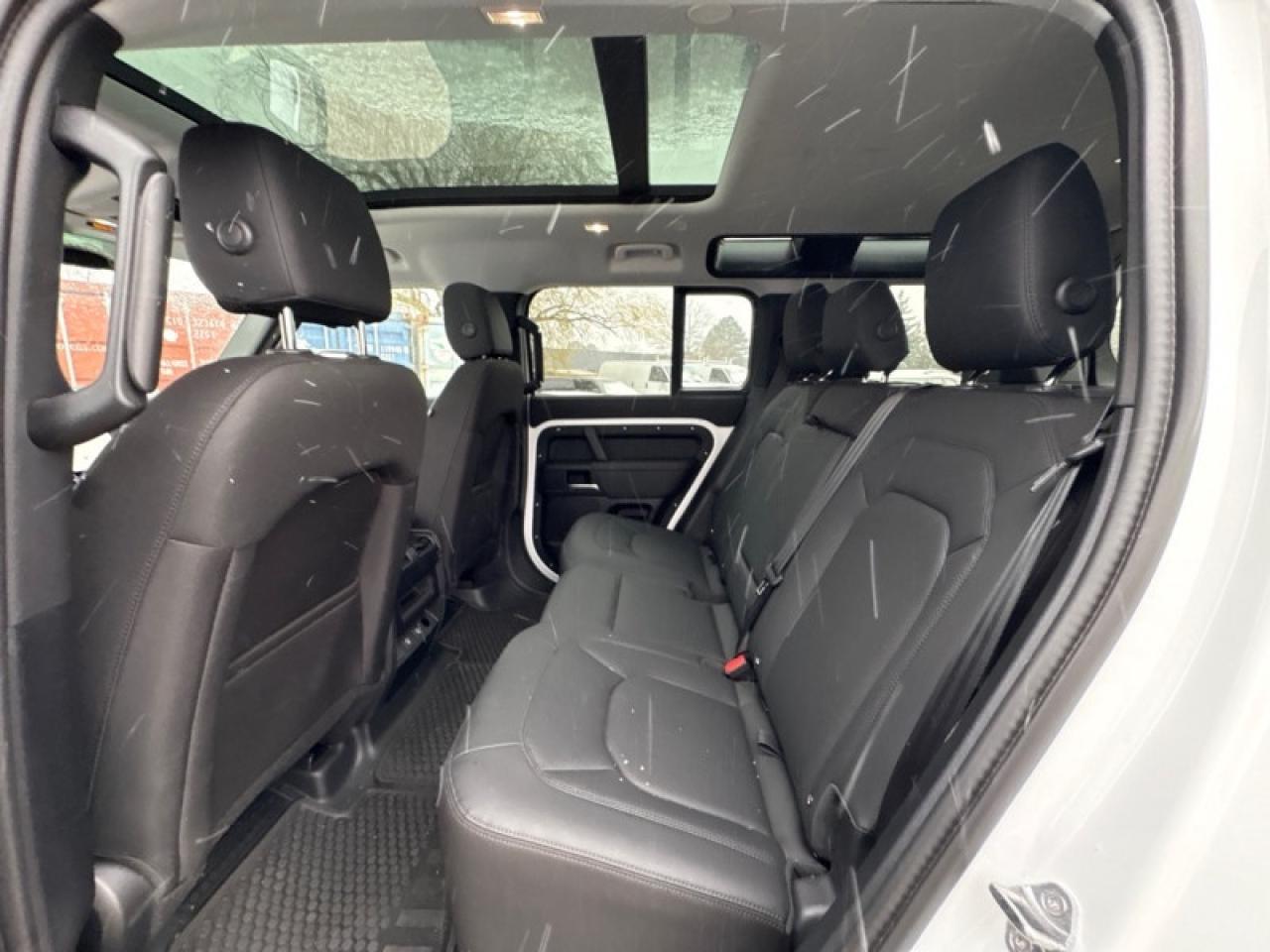 2025 Land Rover Defender 110 P300 S  PANO ROOF|MERIDIAN SOUND| 3D CAMERA Photo