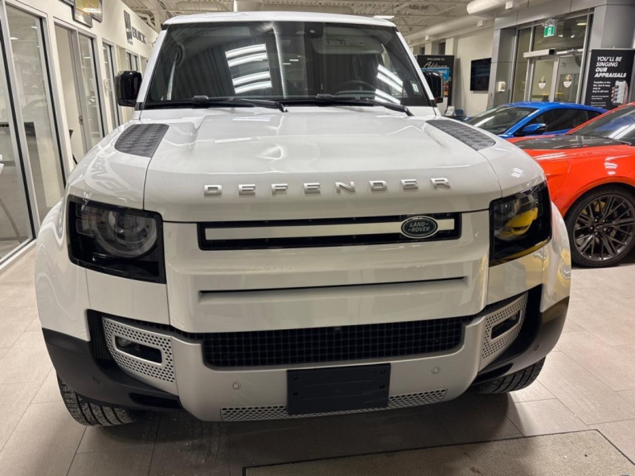 2025 Land Rover Defender 110 P300 S  PANO ROOF|MERIDIAN SOUND| 3D CAMERA Photo