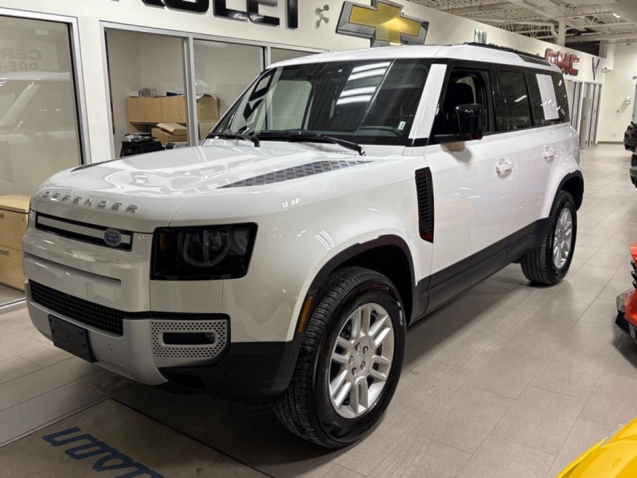 2025 Land Rover Defender 110 P300 S  PANO ROOF|MERIDIAN SOUND| 3D CAMERA Photo