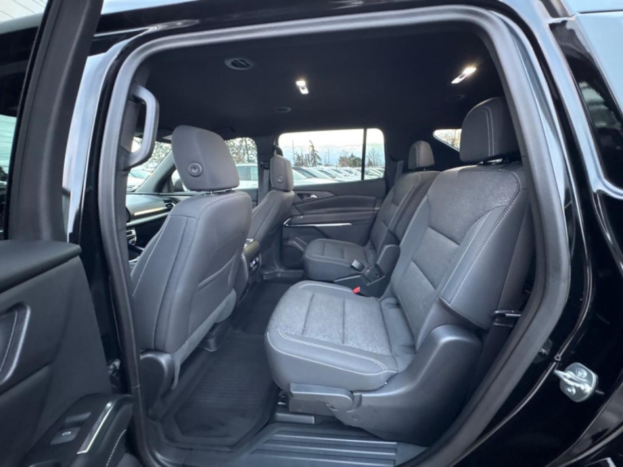 2024 Chevrolet Traverse LT  LIKE NEW 2LT Photo