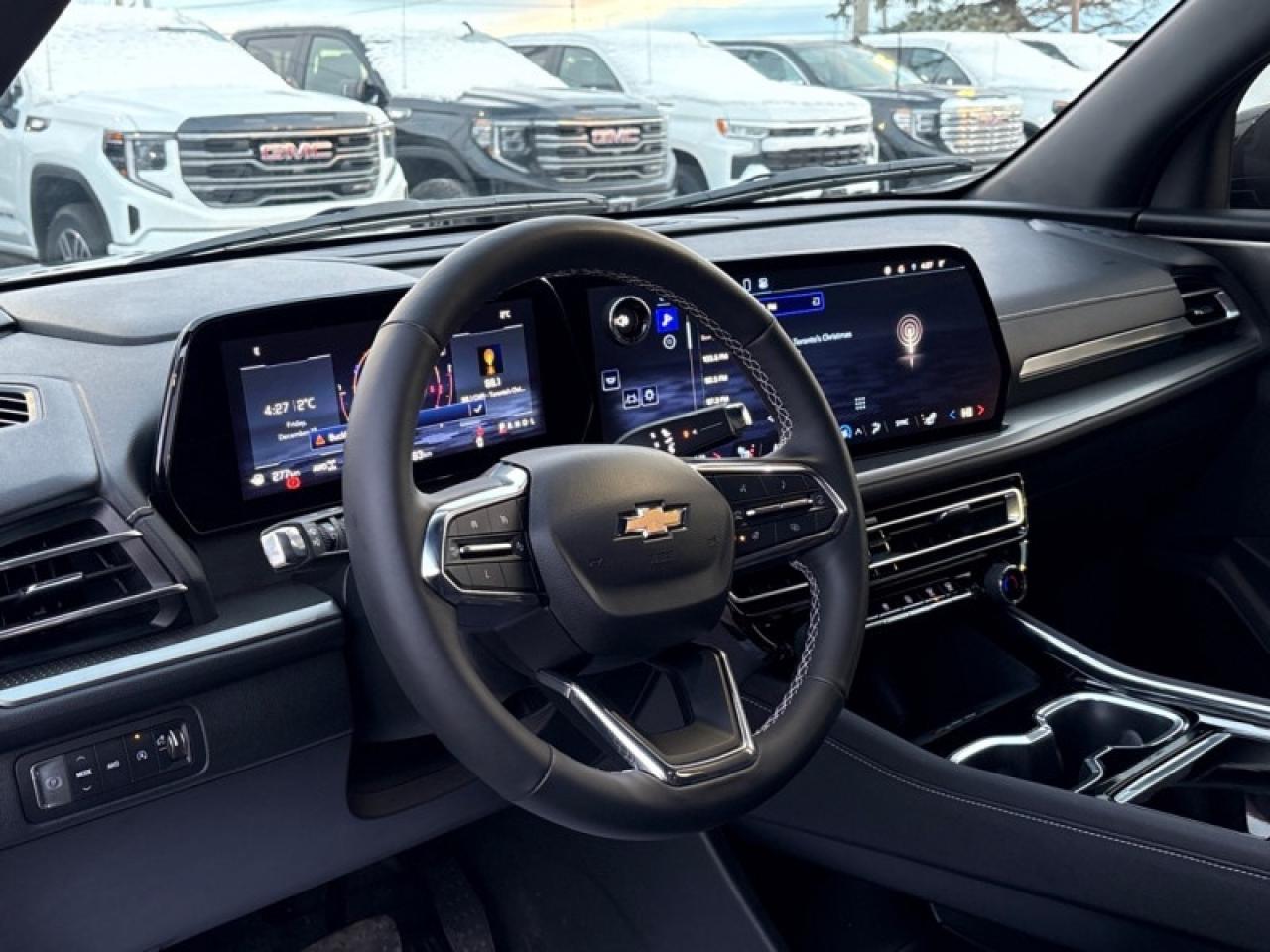 2024 Chevrolet Traverse LT  LIKE NEW 2LT Photo