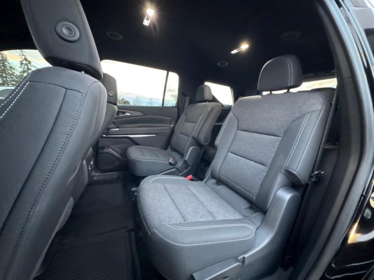 2024 Chevrolet Traverse LT  LIKE NEW 2LT Photo