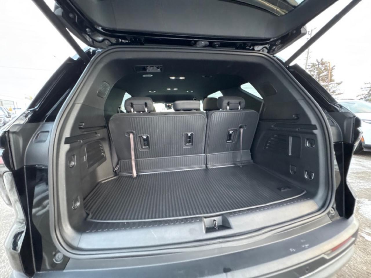 2024 Chevrolet Traverse LT  LIKE NEW 2LT Photo