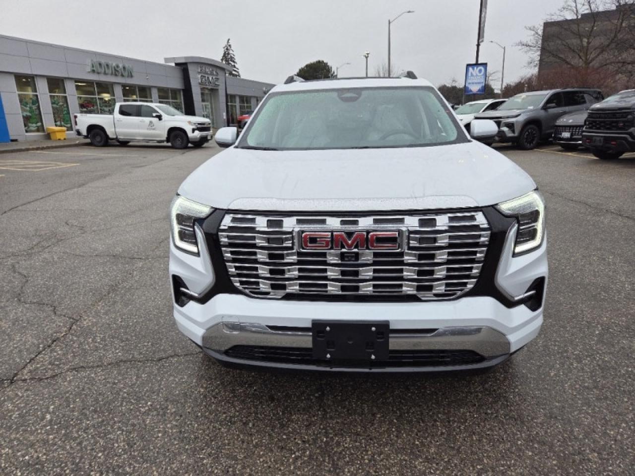 2026 GMC Terrain Denali  - Sunroof -  Cooled Seats Photo