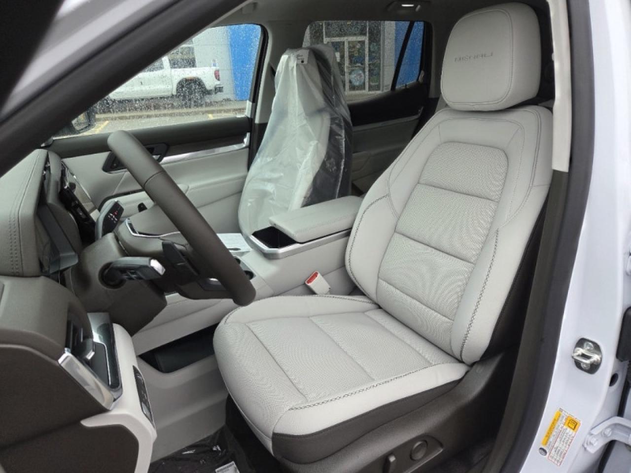 2026 GMC Terrain Denali  - Sunroof -  Cooled Seats Photo