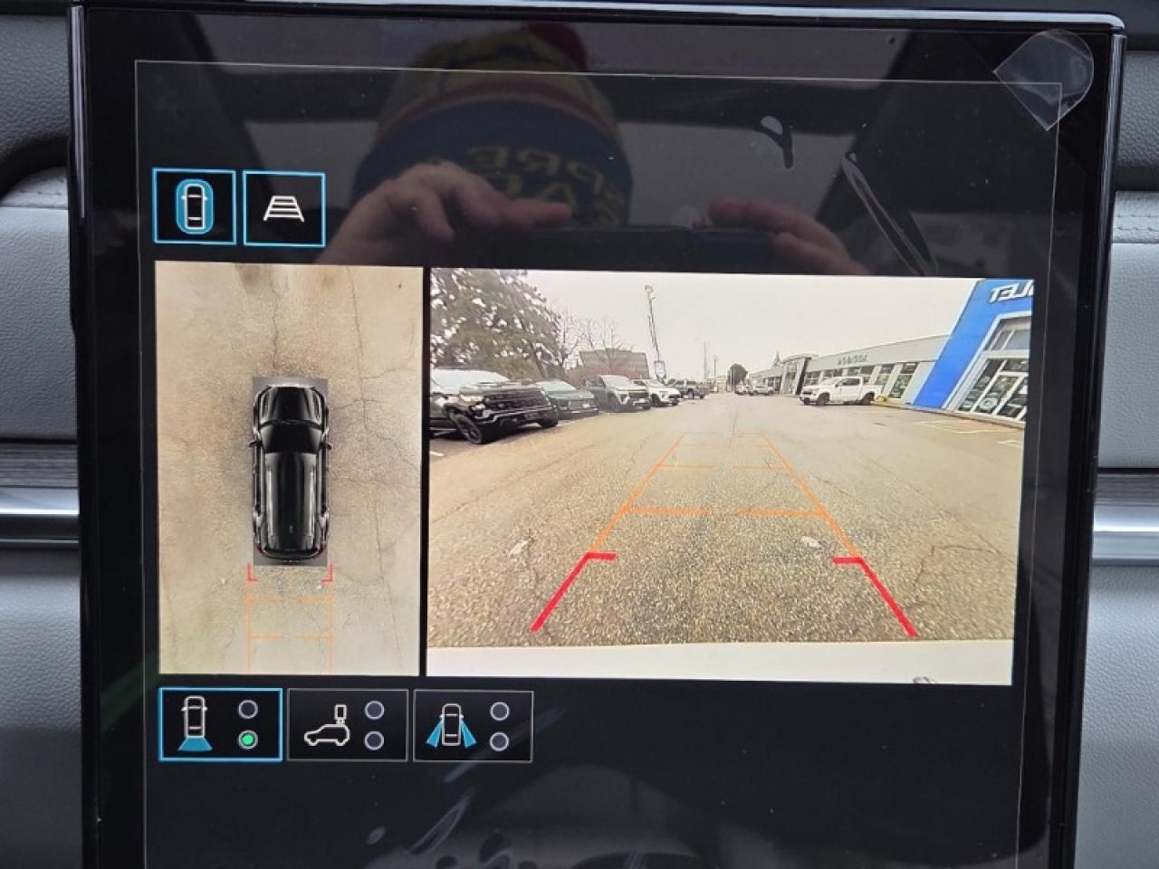 2026 GMC Terrain Denali  - Sunroof -  Cooled Seats Photo