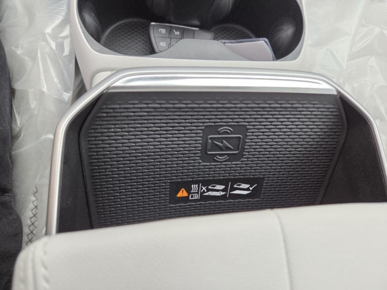 2026 GMC Terrain Denali  - Sunroof -  Cooled Seats Photo