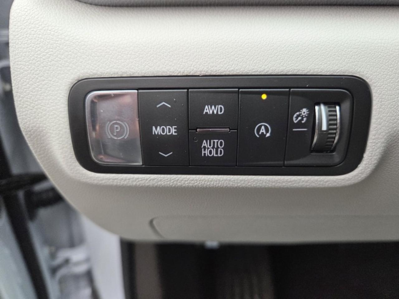 2026 GMC Terrain Denali  - Sunroof -  Cooled Seats Photo