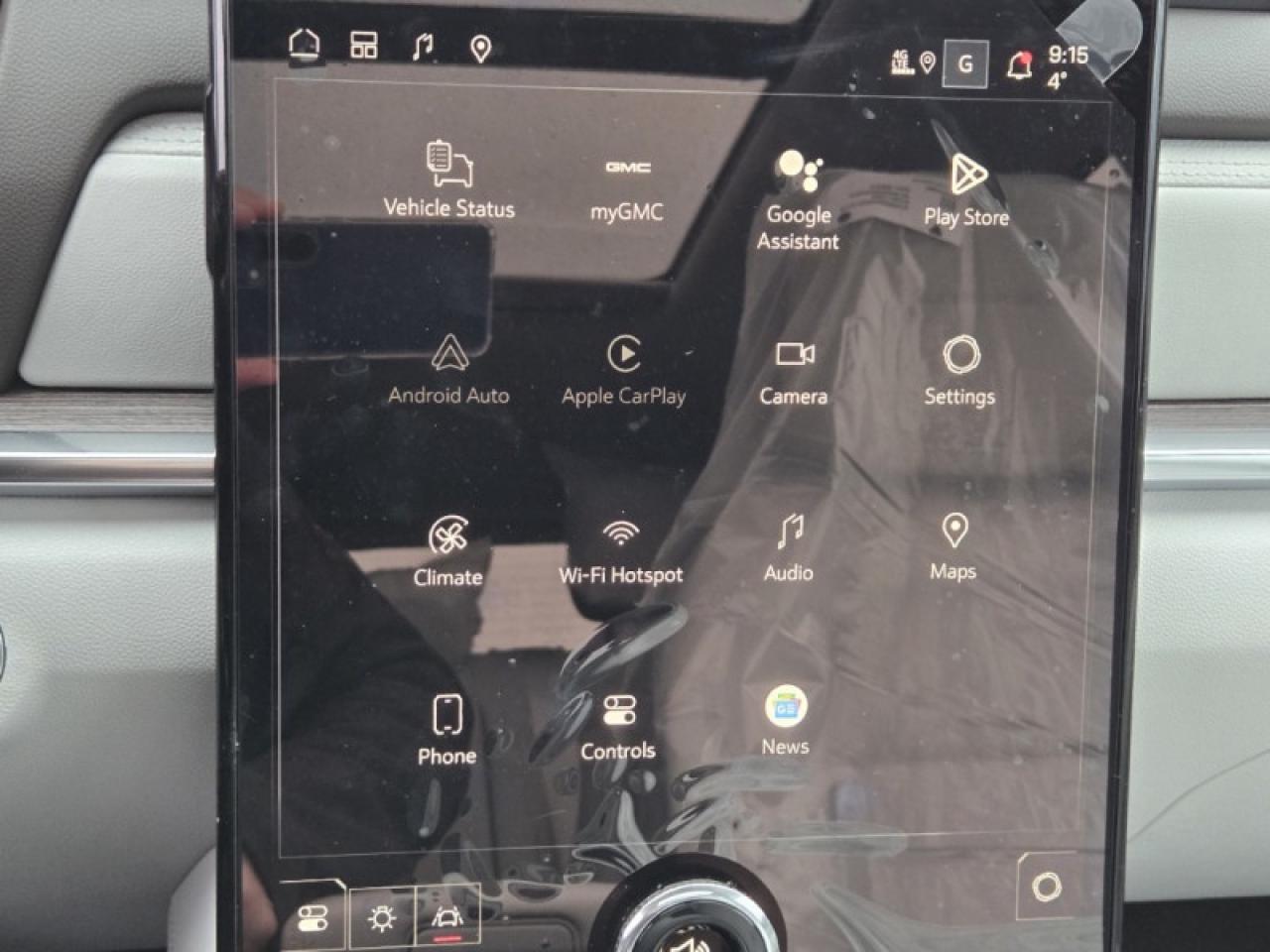 2026 GMC Terrain Denali  - Sunroof -  Cooled Seats Photo