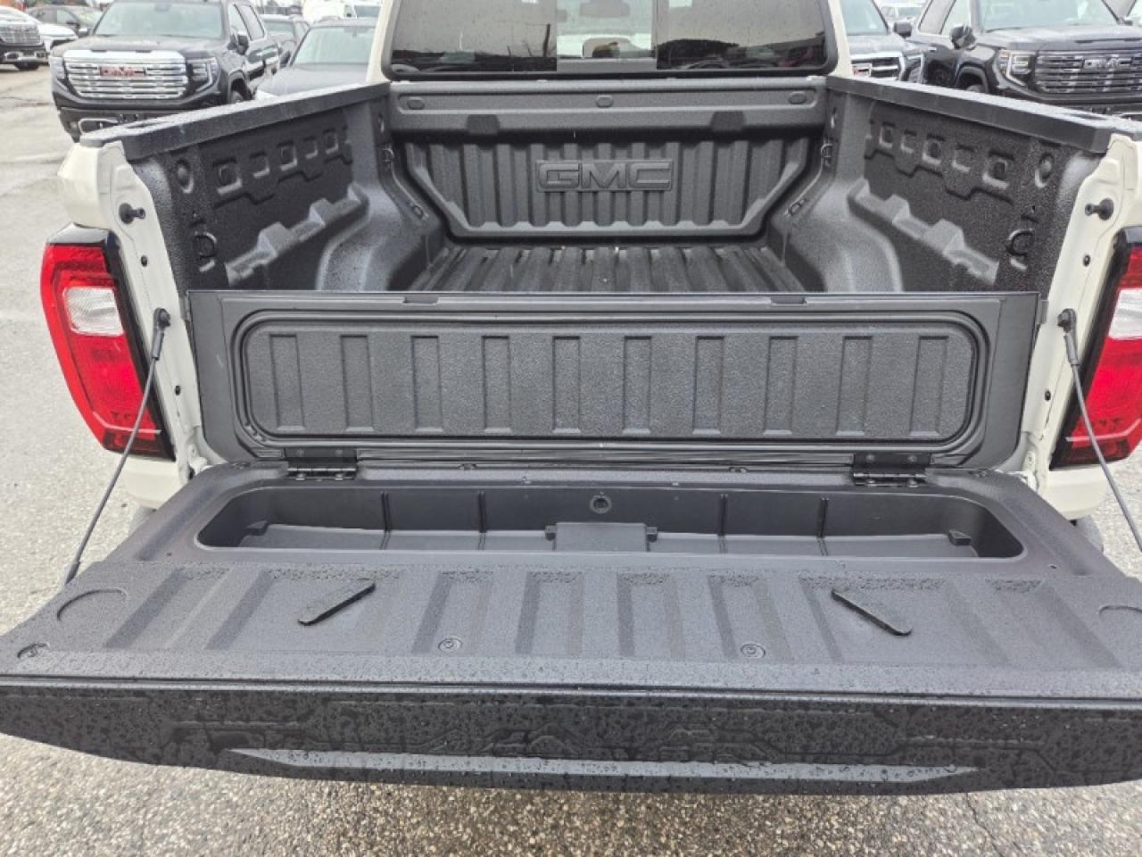 2026 GMC Canyon Elevation  -  Apple CarPlay Photo