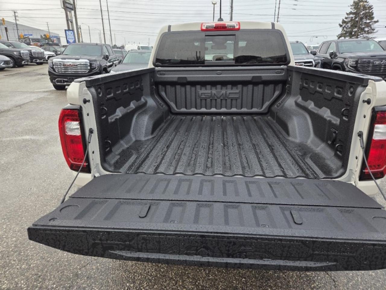 2026 GMC Canyon Elevation  -  Apple CarPlay Photo