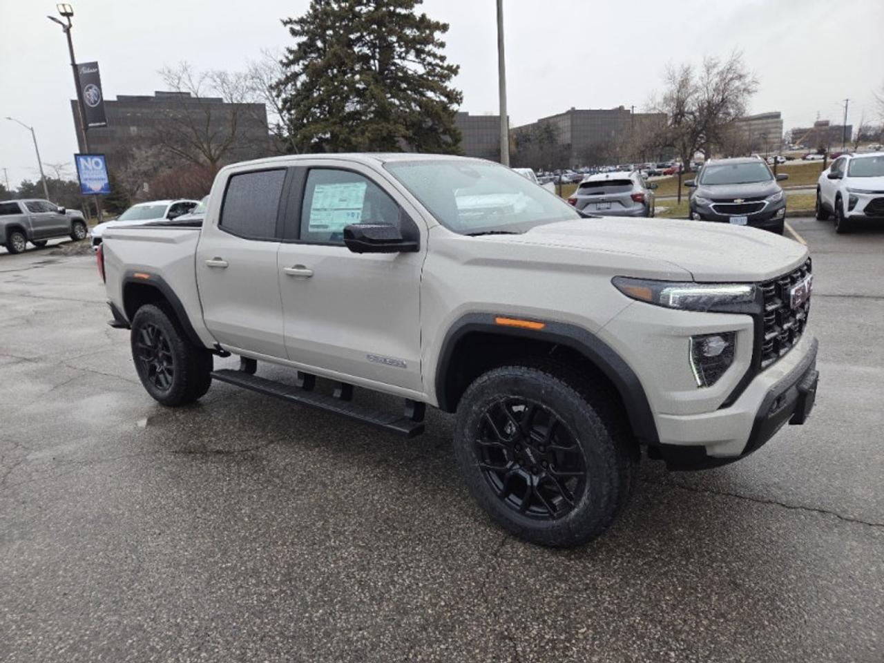 2026 GMC Canyon Elevation  -  Apple CarPlay Photo2