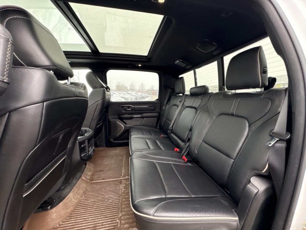 2022 RAM 1500 Limited  LVL 1|PANO ROOF| Photo