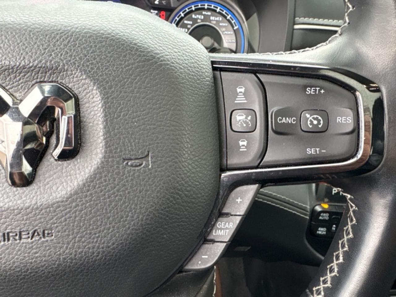 2022 RAM 1500 Limited  LVL 1|PANO ROOF| Photo